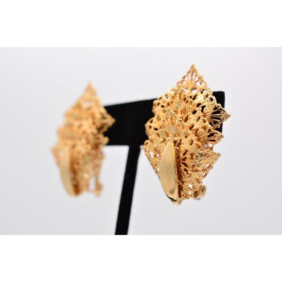 Sarah Cov Vintage Clip Earrings Gold Tone Filigree Metal Chunky Silgned BinAK - Picture 2 of 12